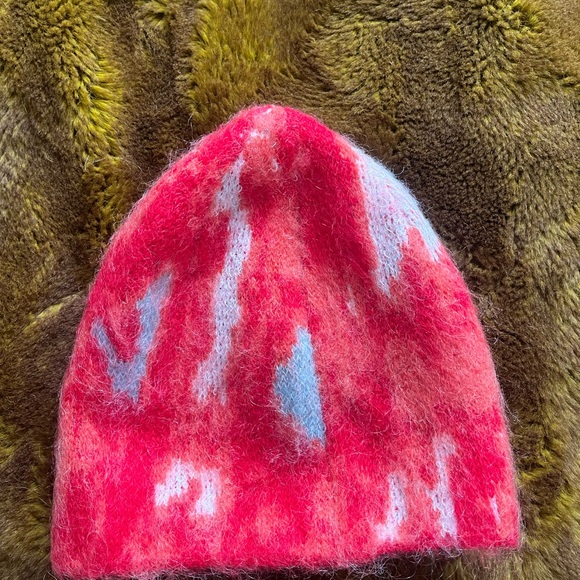 BEANIE - Picture 2 of 3